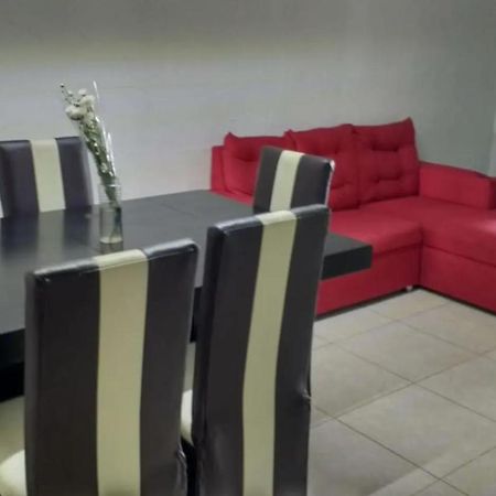 Torre Cristal Hostel Леон Екстериор снимка